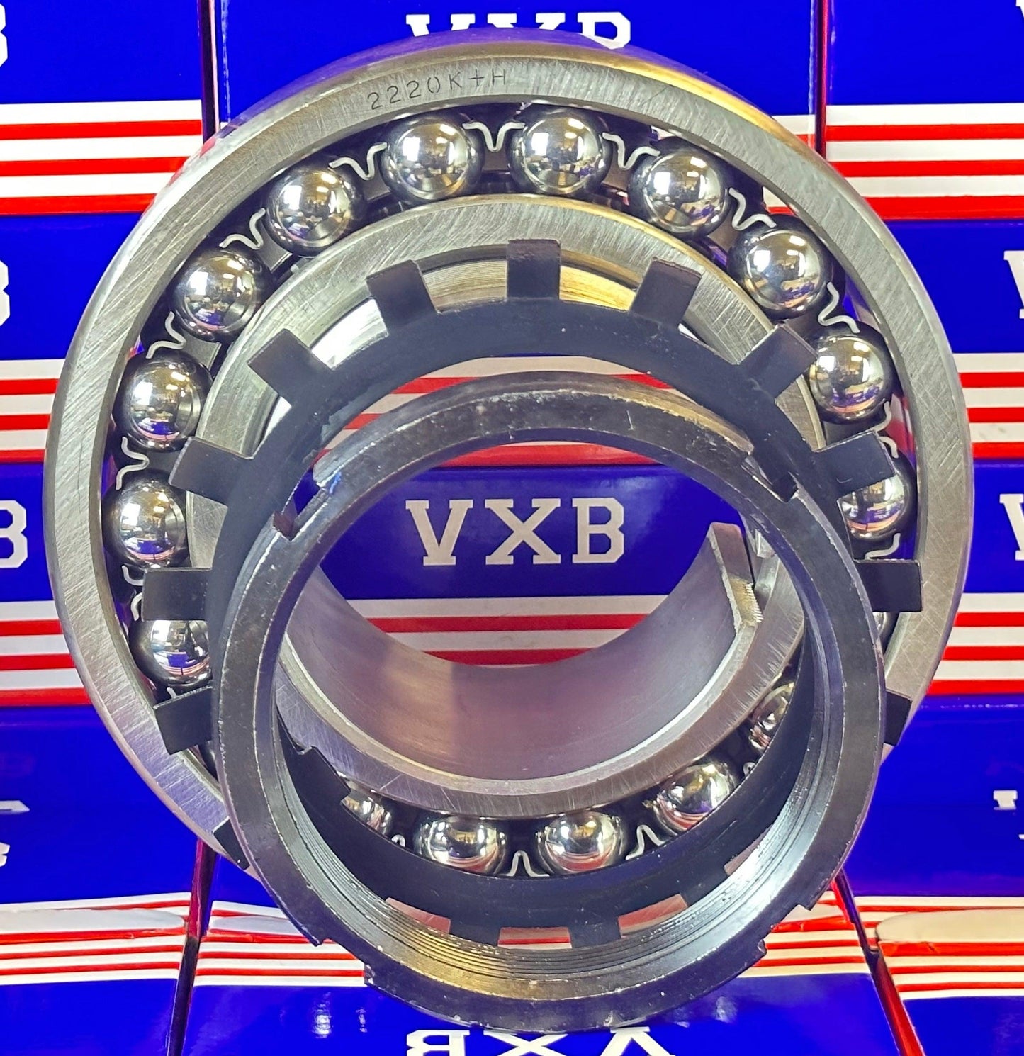 2220K+H Tapered Self Aligning Bearing with Adapter Sleeve 90x180x46 - VXB Ball Bearings