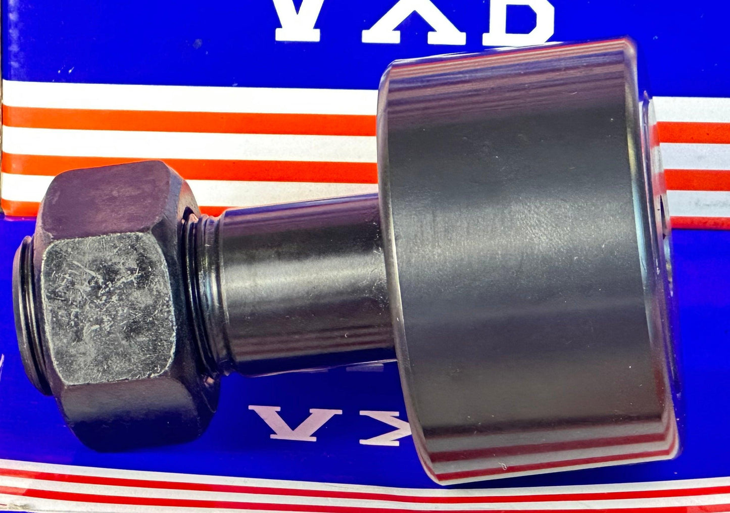 CF2-1/2SB Cam Follower with an extremely fine Needle Roller Bearing 2 1/2"x1 1/2"x1" Inch - VXB Ball Bearings