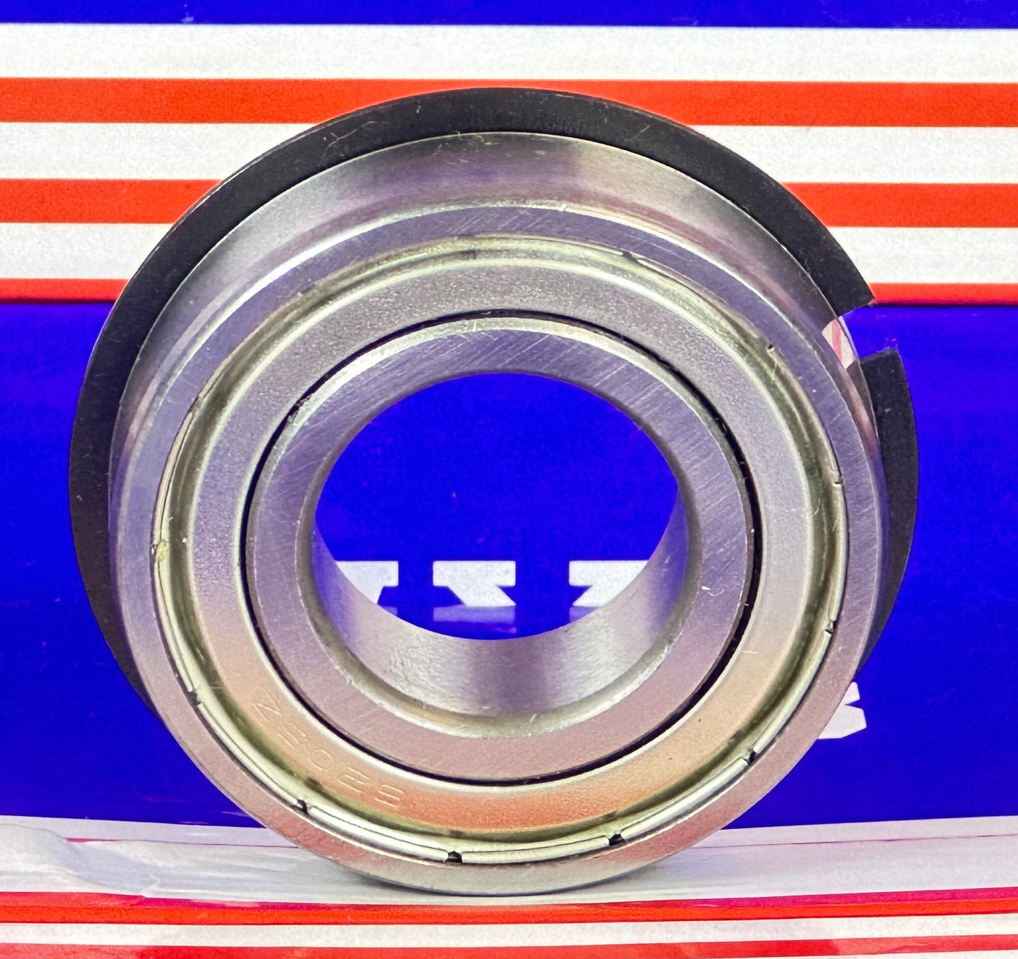 6205ZZNR Shielded Bearing with snap ring groove + a snap ring 25x52x15