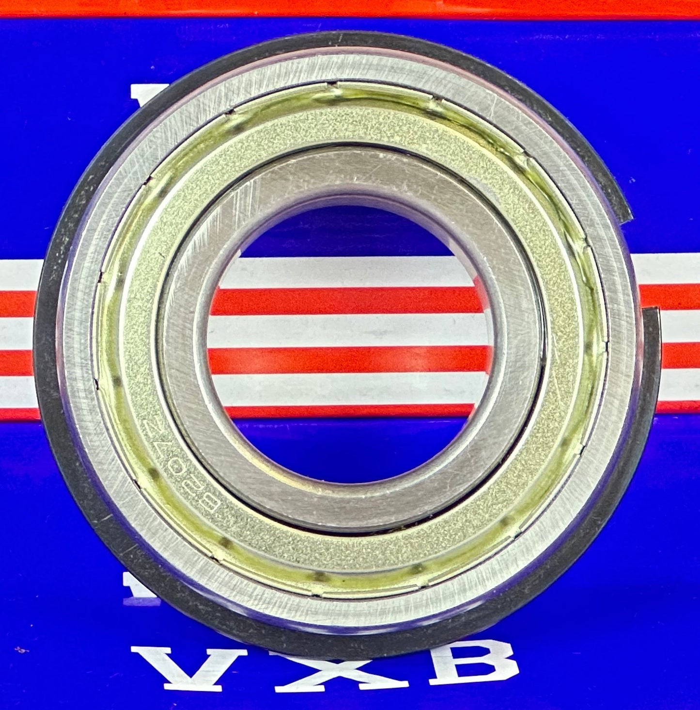 6207ZZNR Shielded Bearing with snap ring groove + a snap ring35x72x17