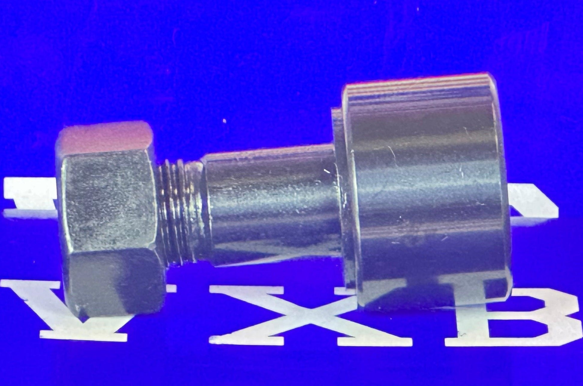 CF3/4SB Cam Follower with an extremely fine Needle Roller Bearing 3/4"x17/32"x7/8" Inch - VXB Ball Bearings