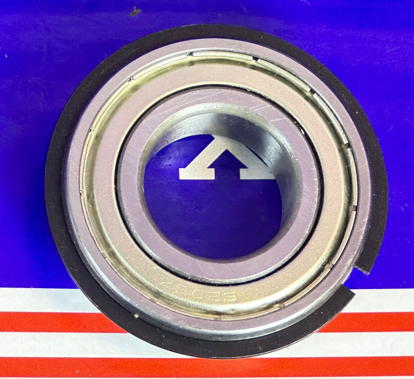 6205ZZNR Shielded Bearing with snap ring groove + a snap ring 25x52x15